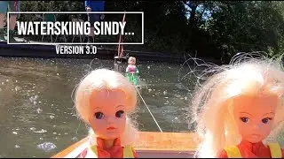 Stevenage Model Boat Club - Waterskiing Sindy makes it to the lake
