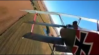 Air combat in the style of 1918  Fokker Triplane vs Nieuport 17