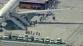 Cincinnati Bengals arrive at LAX ahead of Super Bowl LVI