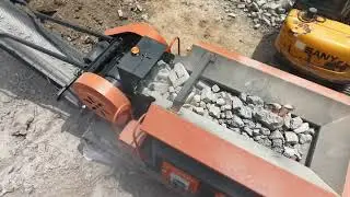 ujc704+ mobile jaw crusher compact  rubble recycling equipment Small concrete crushing machine