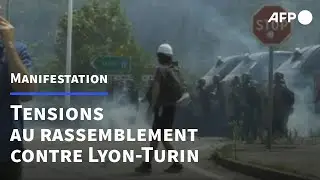 Des &eacute;chauffour&eacute;es lors de la manifestation contre le Lyon-Turin | AFP