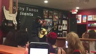 Sleeping With Sirens- One Man Army (Acoustic)