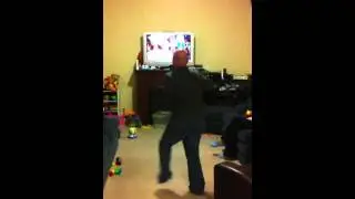 Foxy playing dance central