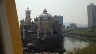 въезжаем на монорельсе в Magic Island Lotte World Сеул