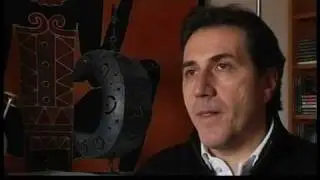 GIORGIO LOCURATOLO esprime la sua opinione sul nuovo doppiaggio di Goldrake.avi