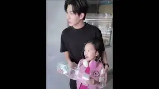 Teacher perth Teaching everyone to call santa..Santy!!! #perthsanta #perthppe #santapp