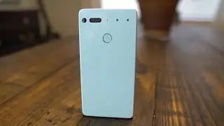 Essential Phone 1 Year Later