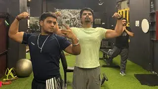 Mera sath yah bodybuilder kon ha...?
