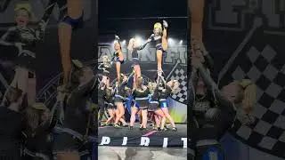 Comment what your favorite part of the routine is ⬇️ #cheerleading #cheer #allstarcheer #deepsouth
