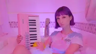 She Nova - 