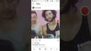 Hamada chroukat يغني يا لميمة بصوت اكتر من جميل . كان يخدعنا ب خيبوعة صوته