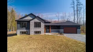 21418 Loyalist Pkwy - Prince Edward County