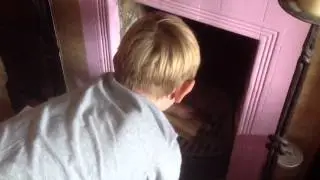 How to light a coal fire