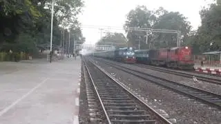 ET WDM3D Ranchi Super fast overtakes PTRU WDM3C Itarsi - Katni fast @ Sohagpur