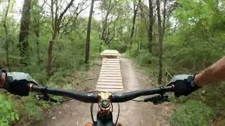 Oak Cliff Nature Preserve 