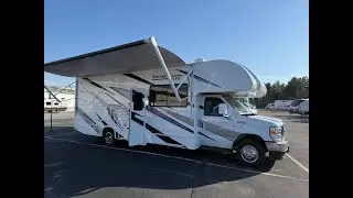 2023 Thor Freedom Elite 27FE Full Wall Slide Class C Motor Home only 3,500 Miles!