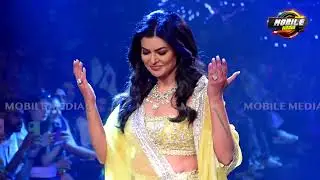Sushmita Sen Walks On Ramp For Designer Anushree Reddy In LFW Heart Attack 💔 Walks The Ramp