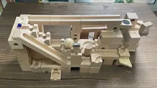 Rolling wood ball No.2 / 転がる大玉　No.2