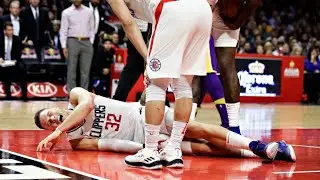 Blake Griffin of Los Angeles Clippers exits with knee injury