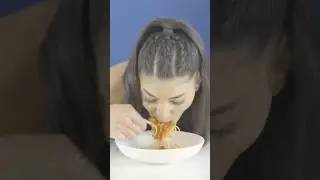 Fastest time to eat a bowl of pasta - 17.03 seconds by Leah Shutkever 🍝
