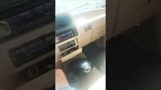 HOW TO: Drive a stick shift in 2025 #truckcamper #5spd #shiftinggears