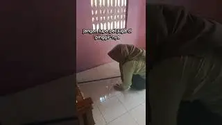 Nama: Zifa Agustina RifaUdin Kelas: lXb   Tugas bahasa Indonesia, melakukan kegiatan mengepel