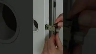 Как установить замок для двери в ванную/спальню