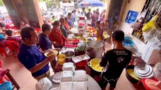 Busy and Fast-Serving Breakfast In Cambodia - Cambodian Street Food
