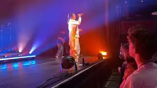 Benee “Beach Boy” - Vic Theatre Chicago 6/4/2022