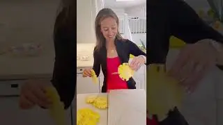 PINEAPPLE FLOWER CAKE HACK! 🌼🍍