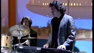 Matia Bazar - Con il nastro rosa