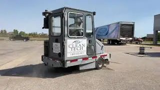 Nilfisk Advance 2060 Propane Street Sweeper 2 - #3448