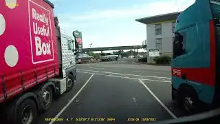 LEICESTER FOREST EAST SERVICES - HGV PARKING UP  (Time lapse 4k)