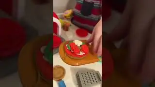 Playdoh Kitchen Creations Pizza Oven Playset #toddleractivities #toddlertoys #playkitchen #toyreview