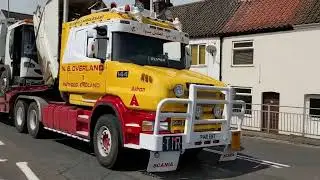 N. B. Overland's beautiful sounding V8 Scania T144