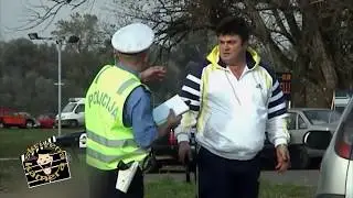 Skrivena Kamera Zoran Pavlov/Official Channel/Menjanje Gume Policajki/