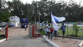 Doce Mel: torcedores protestam no Lomant&atilde;o