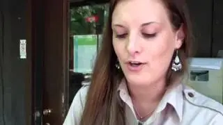 How to feed hummingbirds by hand