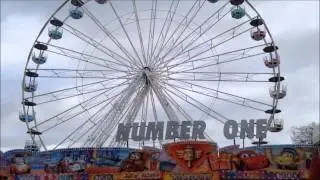 La Grande Roue ; Big Wheel ; La Fête Foraine s'installe ; Attraction ; Lorient ; Bretagne ; France