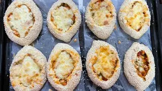 How to make Cheesy Chicken Pockets Sandwich at home 
