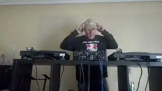 Mezcla Psycho Team - Bolero & Chicco Secci Project Feat. Gary Swing - Music That Makes.. by jaimolin