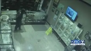 VIDEO: Deputies search for suspects in pot shop robbery