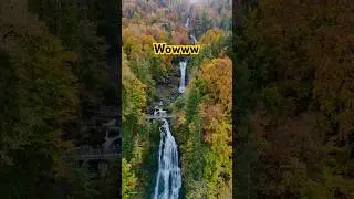 Giessbachf&auml;lle Schweiz &ndash; Atemberaubender Wasserfall mit H&auml;ngebr&uuml;cke | Drone Waterfall Switzerland