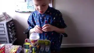 Grossery Gang series 1 - Yucky Mart & Mushy Slushie Machine unboxing video!