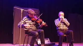 19 Laridé Lanrivoare sonet gant Jakez ha Parick