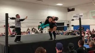 [clip] Ruby Raze vs Suede Thompson powerbomb (Ground Zero - fan cam footage)