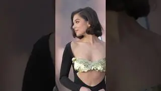 hailee steinfeld at the arcane premiere