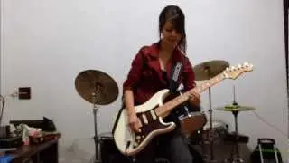 @JulianaVieiraGT : Killing in the name (Rage Against The Machine) +SOLO