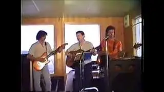 Cayenpp Écoutille 1988 Il a quitté son village