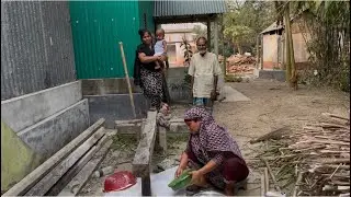 আজকে মা আর খালা দুজনে একসাথে মিলে চাউল গুড়া করল/#Imran village blogger #imranworld #￼